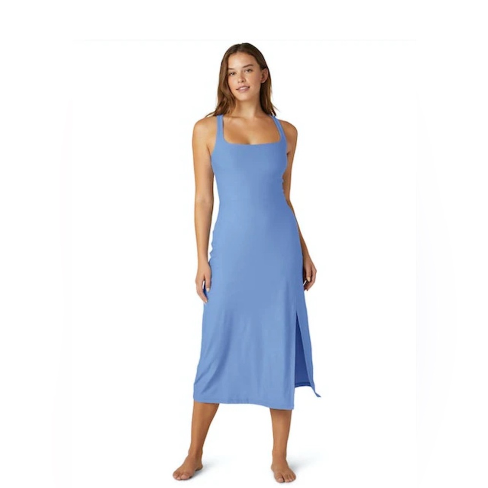 Beyond Yoga Featherweight Getaway Dress Size Large in Flower Blue Heather